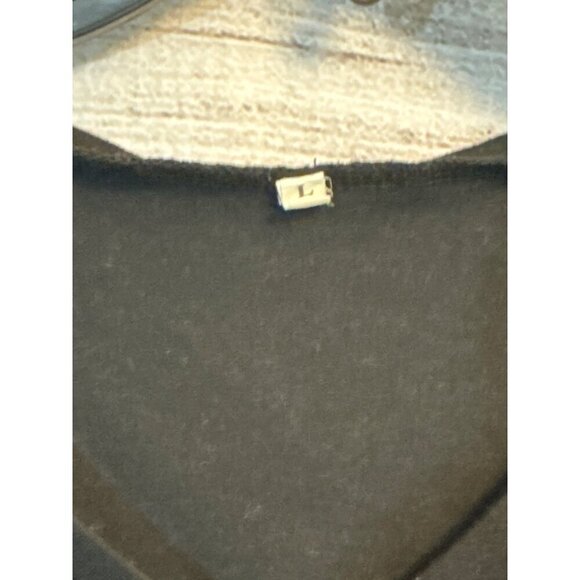 Set Of 2 Womens Sleeveless V-Neck Tops Black & White Size L - Picture 2 of 3